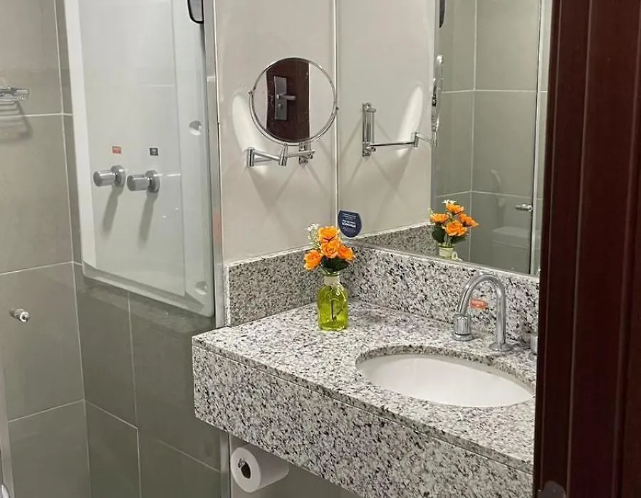 suite master no condomínio via Premiere-1